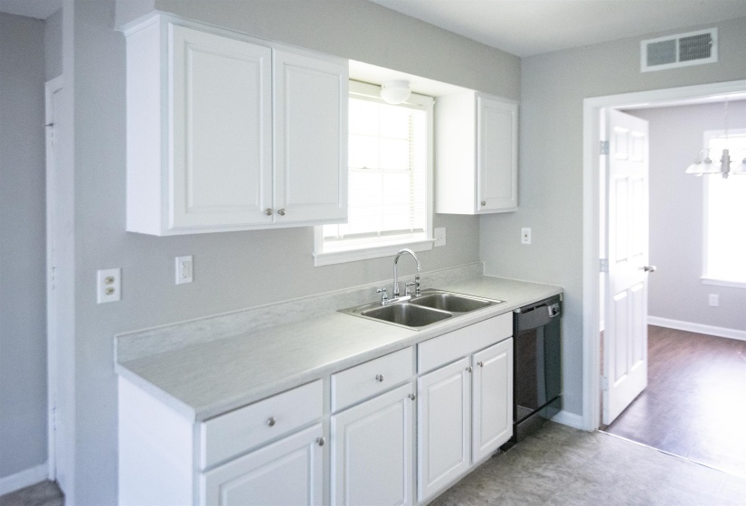 4399 PEPPER TREE RD, Memphis, Tennessee 38109, 3 Bedroom Bedrooms, 7 Room Rooms,2.1 BathroomBathrooms,Residential,For Sale,PEPPER TREE,0,10229500