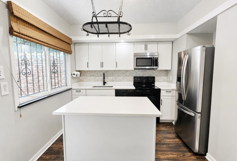 5921 PARK AVE, Memphis, Tennessee 38119, 2 Bedroom Bedrooms, 5 Room Rooms,1.1 BathroomBathrooms,Residential,For Sale,PARK,0,10229501