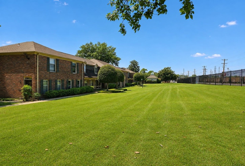 5921 PARK AVE, Memphis, Tennessee 38119, 2 Bedroom Bedrooms, 5 Room Rooms,1.1 BathroomBathrooms,Residential,For Sale,PARK,0,10229501