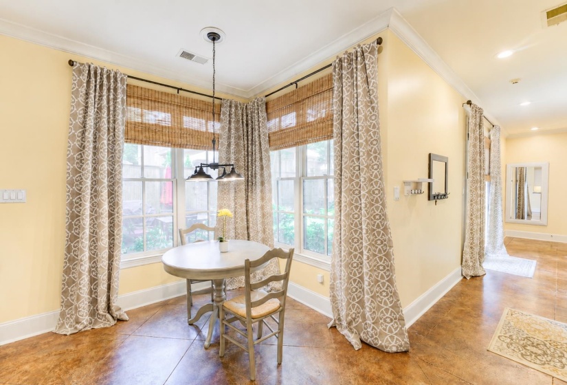 255 REMBERT ST, Memphis, Tennessee 38104, 4 Bedroom Bedrooms, 9 Room Rooms,3.1 BathroomBathrooms,Residential,For Sale,REMBERT,0,10229502