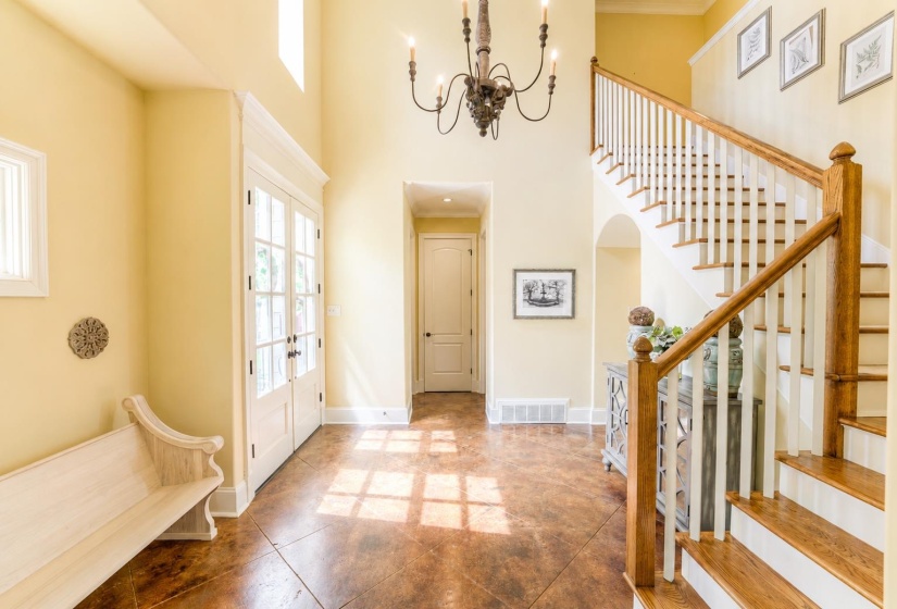 255 REMBERT ST, Memphis, Tennessee 38104, 4 Bedroom Bedrooms, 9 Room Rooms,3.1 BathroomBathrooms,Residential,For Sale,REMBERT,0,10229502