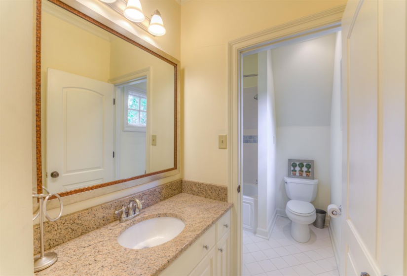 255 REMBERT ST, Memphis, Tennessee 38104, 4 Bedroom Bedrooms, 9 Room Rooms,3.1 BathroomBathrooms,Residential,For Sale,REMBERT,0,10229502