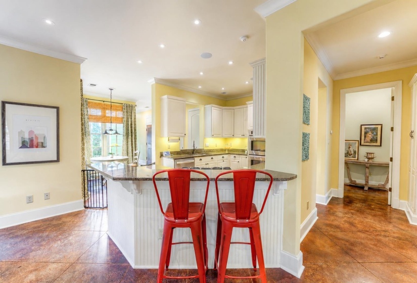 255 REMBERT ST, Memphis, Tennessee 38104, 4 Bedroom Bedrooms, 9 Room Rooms,3.1 BathroomBathrooms,Residential,For Sale,REMBERT,0,10229502