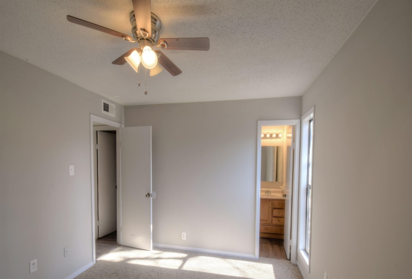 4957 SHELTER CV, Memphis, Tennessee 38118, 3 Bedroom Bedrooms, 6 Room Rooms,2 BathroomBathrooms,Residential,For Sale,SHELTER,0,10229503