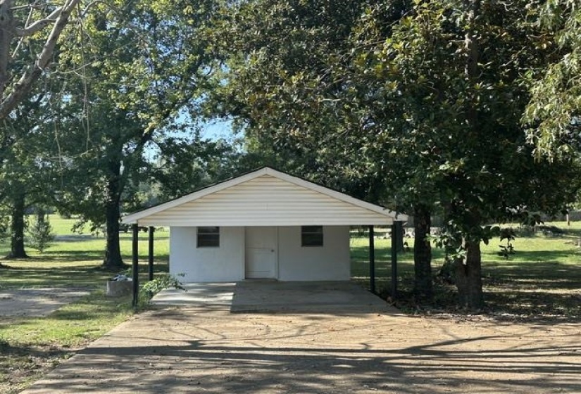 27 ROSEWOOD DR, Savannah, Tennessee 38372, 2 Bedroom Bedrooms, 7 Room Rooms,2 BathroomBathrooms,Residential,For Sale,ROSEWOOD,0,10229504