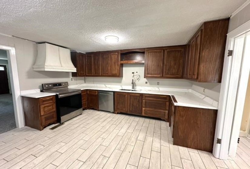 27 ROSEWOOD DR, Savannah, Tennessee 38372, 2 Bedroom Bedrooms, 7 Room Rooms,2 BathroomBathrooms,Residential,For Sale,ROSEWOOD,0,10229504