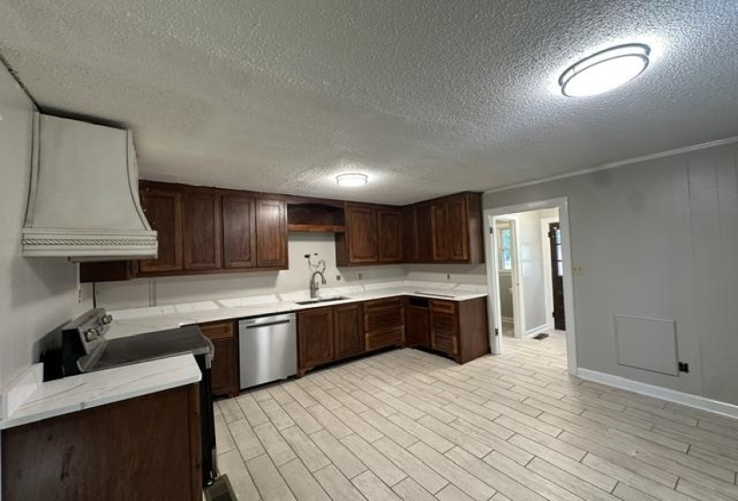 27 ROSEWOOD DR, Savannah, Tennessee 38372, 2 Bedroom Bedrooms, 7 Room Rooms,2 BathroomBathrooms,Residential,For Sale,ROSEWOOD,0,10229504