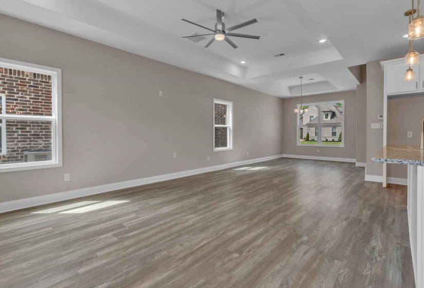 572 ROSALIE WOODS DR, Cordova, Tennessee 38018, 4 Bedroom Bedrooms, 8 Room Rooms,2.1 BathroomBathrooms,Residential,For Sale,ROSALIE WOODS,0,10229506