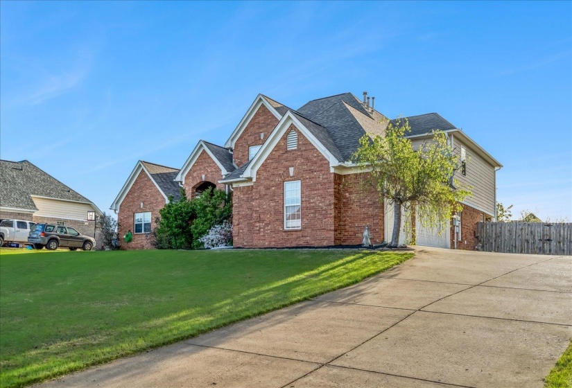 134 REMBERT DR, Atoka, Tennessee 38004, 4 Bedroom Bedrooms, 7 Room Rooms,2.1 BathroomBathrooms,Residential,For Sale,REMBERT,0,10229507