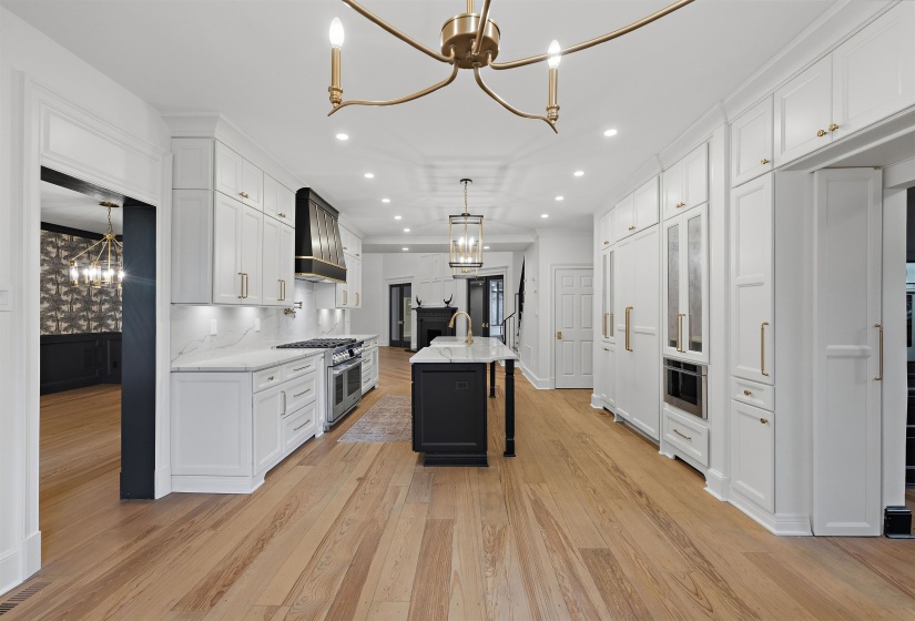 425 RIVER OAKS RD, Memphis, Tennessee 38120, 5 Bedroom Bedrooms, 13 Room Rooms,5.1 BathroomBathrooms,Residential,For Sale,RIVER OAKS,0,10229508