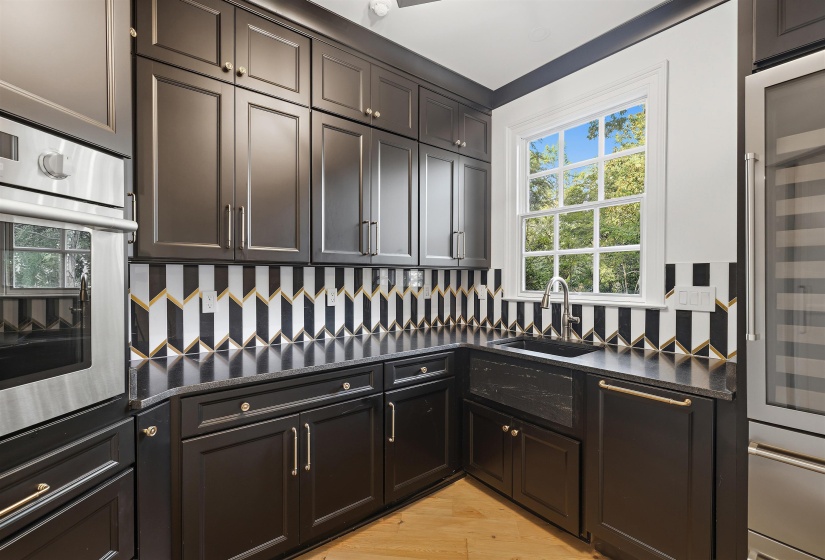 425 RIVER OAKS RD, Memphis, Tennessee 38120, 5 Bedroom Bedrooms, 13 Room Rooms,5.1 BathroomBathrooms,Residential,For Sale,RIVER OAKS,0,10229508