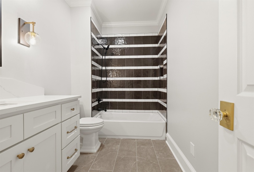 425 RIVER OAKS RD, Memphis, Tennessee 38120, 5 Bedroom Bedrooms, 13 Room Rooms,5.1 BathroomBathrooms,Residential,For Sale,RIVER OAKS,0,10229508