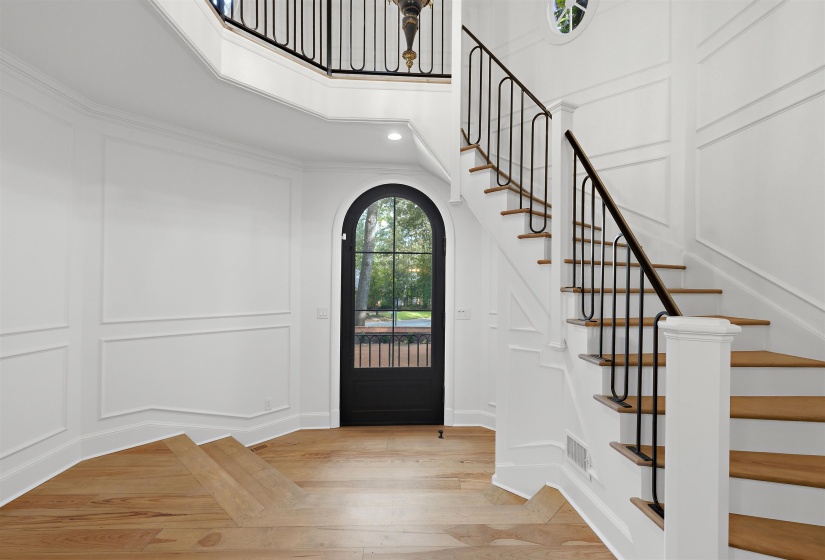 425 RIVER OAKS RD, Memphis, Tennessee 38120, 5 Bedroom Bedrooms, 13 Room Rooms,5.1 BathroomBathrooms,Residential,For Sale,RIVER OAKS,0,10229508