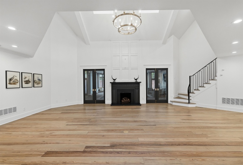 425 RIVER OAKS RD, Memphis, Tennessee 38120, 5 Bedroom Bedrooms, 13 Room Rooms,5.1 BathroomBathrooms,Residential,For Sale,RIVER OAKS,0,10229508