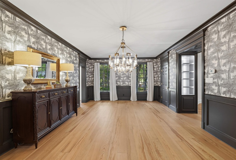 425 RIVER OAKS RD, Memphis, Tennessee 38120, 5 Bedroom Bedrooms, 13 Room Rooms,5.1 BathroomBathrooms,Residential,For Sale,RIVER OAKS,0,10229508