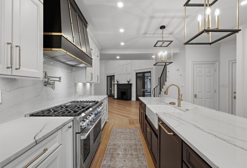 425 RIVER OAKS RD, Memphis, Tennessee 38120, 5 Bedroom Bedrooms, 13 Room Rooms,5.1 BathroomBathrooms,Residential,For Sale,RIVER OAKS,0,10229508