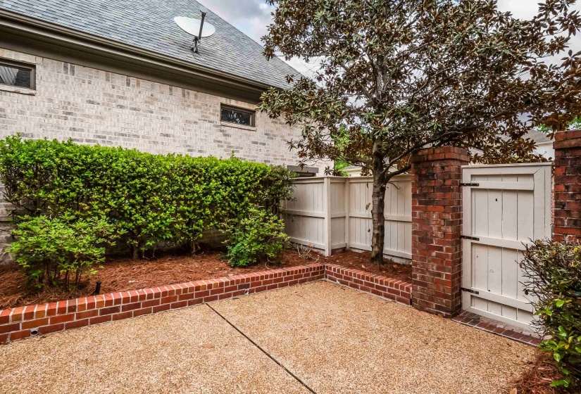 1993 WAXLANDER CIR, Germantown, Tennessee 38138, 4 Bedroom Bedrooms, 9 Room Rooms,3.1 BathroomBathrooms,Residential,For Sale,WAXLANDER,0,10229510