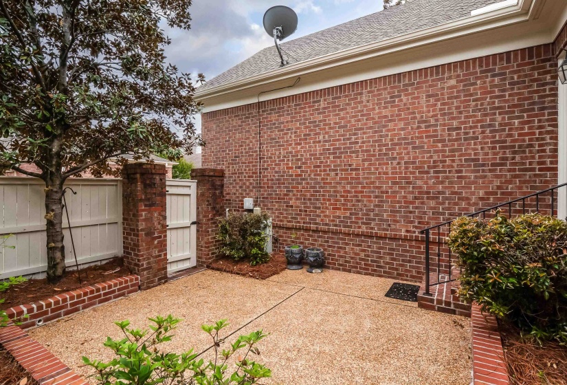 1993 WAXLANDER CIR, Germantown, Tennessee 38138, 4 Bedroom Bedrooms, 9 Room Rooms,3.1 BathroomBathrooms,Residential,For Sale,WAXLANDER,0,10229510