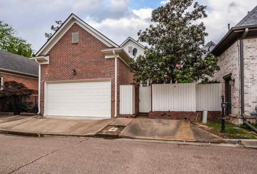 1993 WAXLANDER CIR, Germantown, Tennessee 38138, 4 Bedroom Bedrooms, 9 Room Rooms,3.1 BathroomBathrooms,Residential,For Sale,WAXLANDER,0,10229510