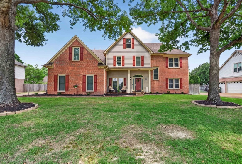 1572 JOHN RIDGE DR, Collierville, Tennessee 38017, 4 Bedroom Bedrooms, 9 Room Rooms,2.1 BathroomBathrooms,Residential,For Sale,JOHN RIDGE,0,10229512