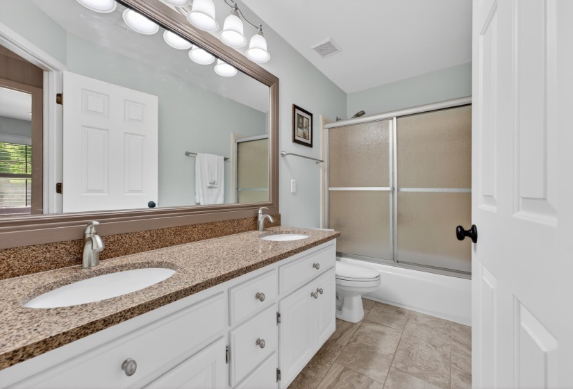 1572 JOHN RIDGE DR, Collierville, Tennessee 38017, 4 Bedroom Bedrooms, 9 Room Rooms,2.1 BathroomBathrooms,Residential,For Sale,JOHN RIDGE,0,10229512