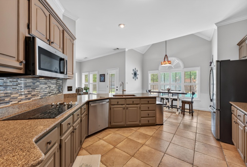 1572 JOHN RIDGE DR, Collierville, Tennessee 38017, 4 Bedroom Bedrooms, 9 Room Rooms,2.1 BathroomBathrooms,Residential,For Sale,JOHN RIDGE,0,10229512