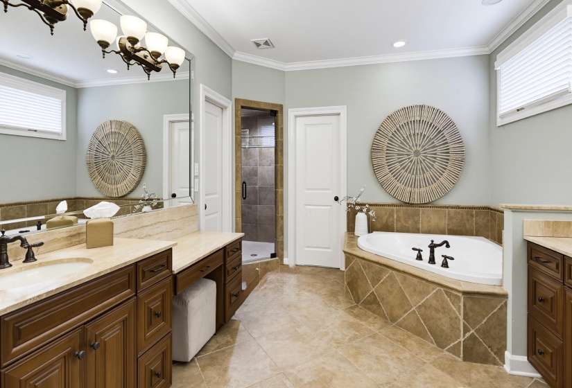 1682 TARTAN LN, Collierville, Tennessee 38017, 4 Bedroom Bedrooms, 9 Room Rooms,3 BathroomBathrooms,Residential,For Sale,TARTAN,0,10229515