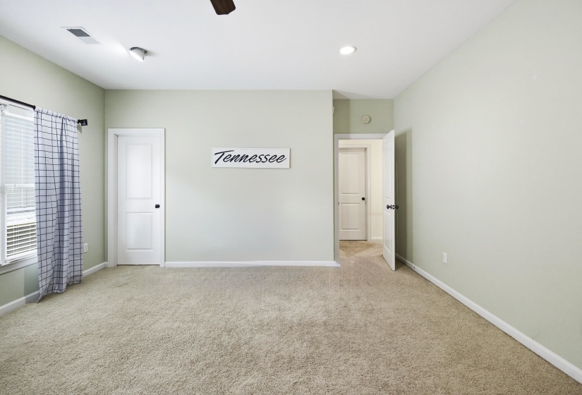 1682 TARTAN LN, Collierville, Tennessee 38017, 4 Bedroom Bedrooms, 9 Room Rooms,3 BathroomBathrooms,Residential,For Sale,TARTAN,0,10229515