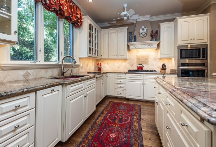 6245 GREEN MEADOWS RD, Memphis, Tennessee 38120, 3 Bedroom Bedrooms, 3 Room Rooms,3.2 BathroomBathrooms,Residential,For Sale,GREEN MEADOWS,0,10229520