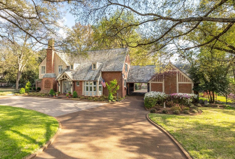 6245 GREEN MEADOWS RD, Memphis, Tennessee 38120, 3 Bedroom Bedrooms, 3 Room Rooms,3.2 BathroomBathrooms,Residential,For Sale,GREEN MEADOWS,0,10229520