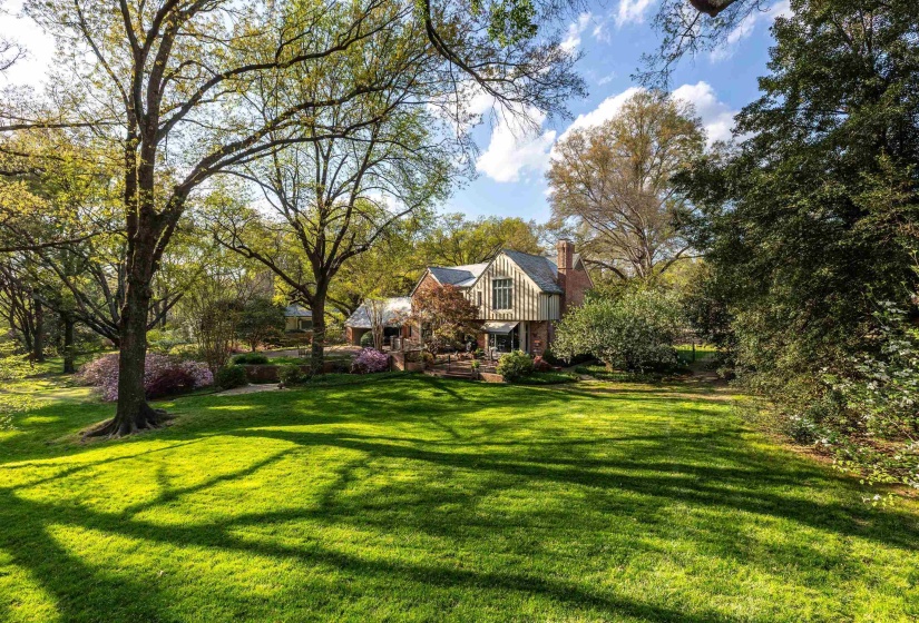 6245 GREEN MEADOWS RD, Memphis, Tennessee 38120, 3 Bedroom Bedrooms, 3 Room Rooms,3.2 BathroomBathrooms,Residential,For Sale,GREEN MEADOWS,0,10229520