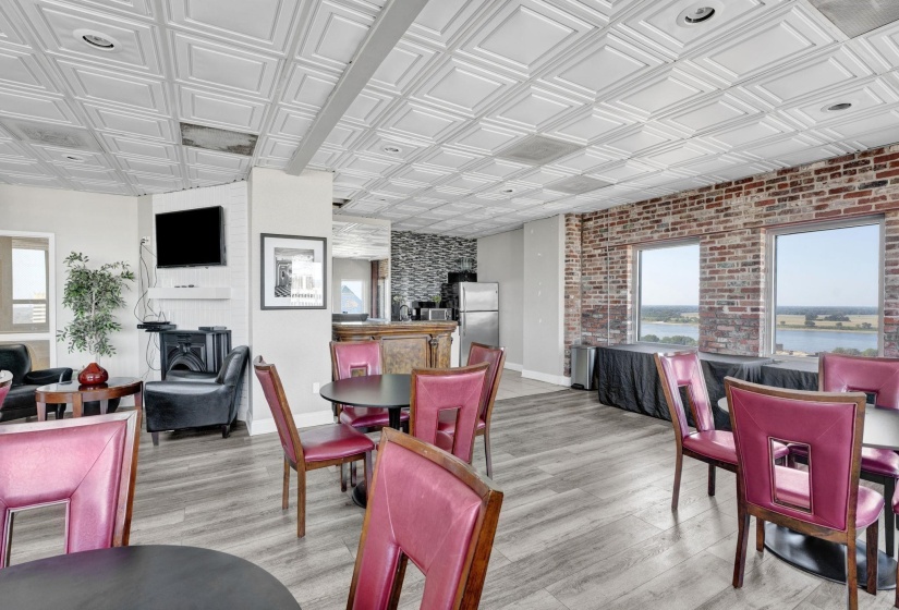 109 MAIN ST, Memphis, Tennessee 38103, 2 Bedroom Bedrooms, 4 Room Rooms,2 BathroomBathrooms,Residential,For Sale,MAIN,0,10229521