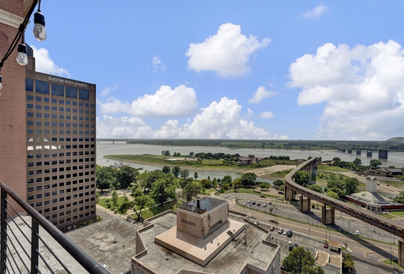 109 MAIN ST, Memphis, Tennessee 38103, 2 Bedroom Bedrooms, 4 Room Rooms,2 BathroomBathrooms,Residential,For Sale,MAIN,0,10229521