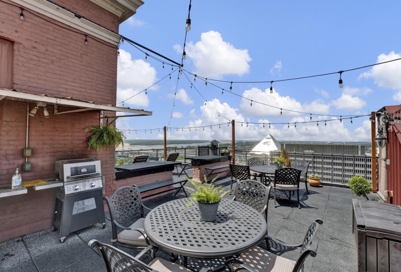 109 MAIN ST, Memphis, Tennessee 38103, 2 Bedroom Bedrooms, 4 Room Rooms,2 BathroomBathrooms,Residential,For Sale,MAIN,0,10229521
