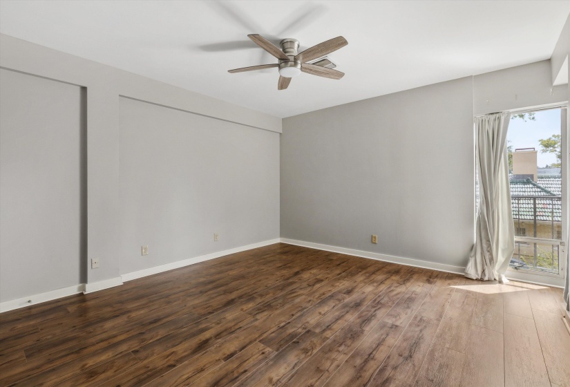 2195 POPLAR AVE, Memphis, Tennessee 38104, 2 Bedroom Bedrooms, 4 Room Rooms,2 BathroomBathrooms,Residential,For Sale,POPLAR,0,10229525