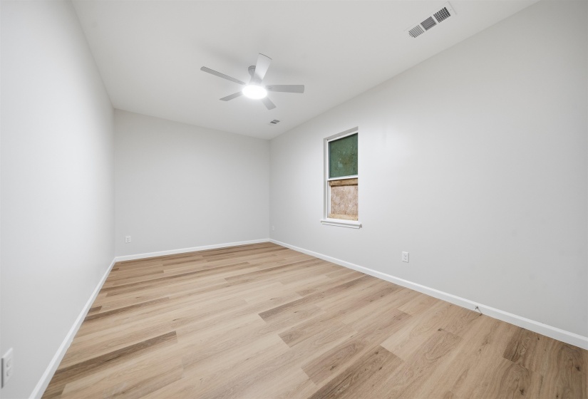 258 HOLLYWOOD ST, Memphis, Tennessee 38112, 4 Bedroom Bedrooms, 5 Room Rooms,2 BathroomBathrooms,Residential,For Sale,HOLLYWOOD,0,10229527