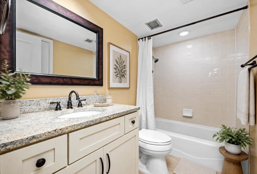 200 WAGNER PL, Memphis, Tennessee 38103, 2 Bedroom Bedrooms, 5 Room Rooms,2 BathroomBathrooms,Residential,For Sale,WAGNER,0,10229528