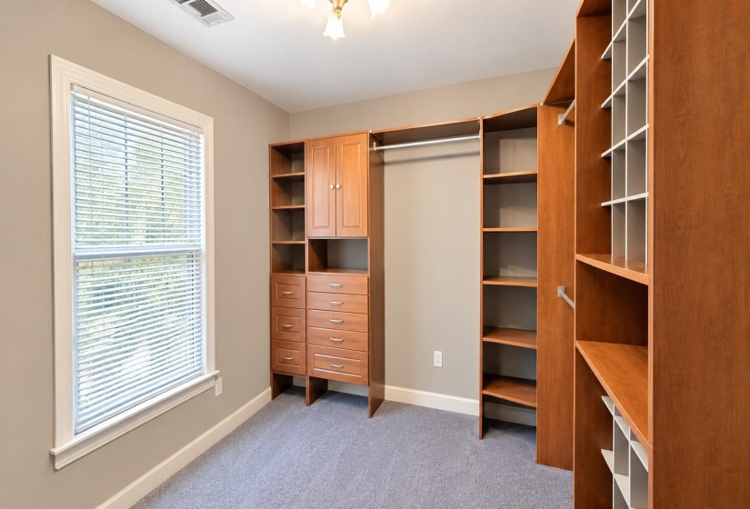 1501 GRANVILLE LN, Memphis, Tennessee 38104, 3 Bedroom Bedrooms, 6 Room Rooms,2.1 BathroomBathrooms,Residential,For Sale,GRANVILLE,0,10229529