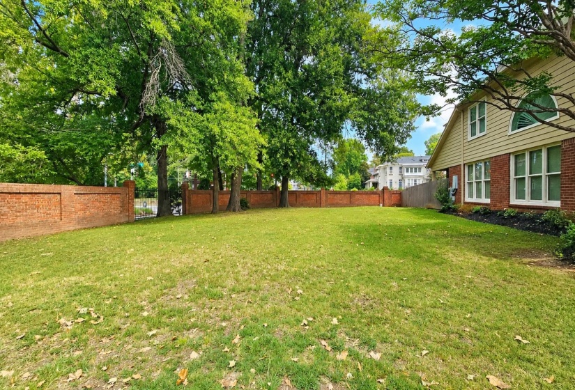 1501 GRANVILLE LN, Memphis, Tennessee 38104, 3 Bedroom Bedrooms, 6 Room Rooms,2.1 BathroomBathrooms,Residential,For Sale,GRANVILLE,0,10229529