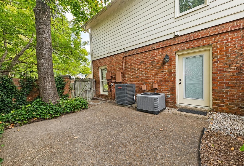 1501 GRANVILLE LN, Memphis, Tennessee 38104, 3 Bedroom Bedrooms, 6 Room Rooms,2.1 BathroomBathrooms,Residential,For Sale,GRANVILLE,0,10229529