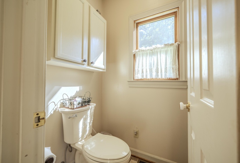4375 STATE ROUTE 100 W HWY, Henderson, Tennessee 38340, 3 Bedroom Bedrooms, 14 Room Rooms,3.1 BathroomBathrooms,Residential,For Sale,STATE ROUTE 100 W,0,10229534