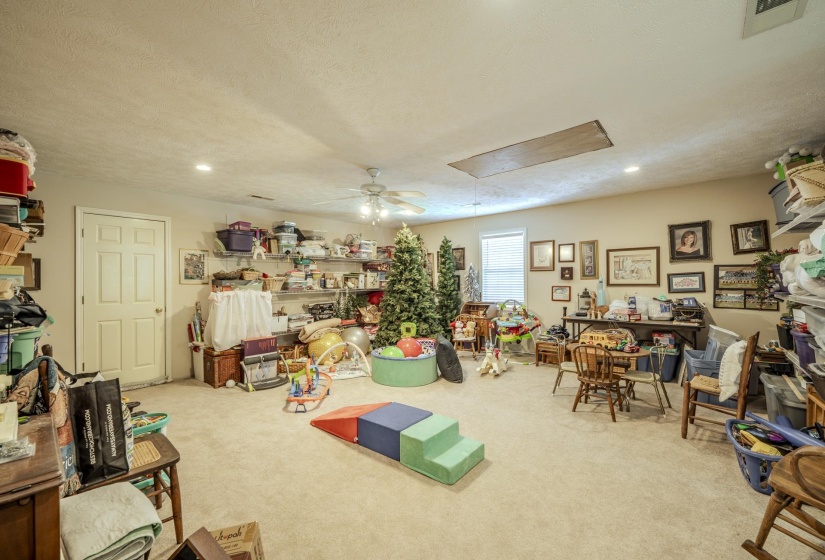 4375 STATE ROUTE 100 W HWY, Henderson, Tennessee 38340, 3 Bedroom Bedrooms, 14 Room Rooms,3.1 BathroomBathrooms,Residential,For Sale,STATE ROUTE 100 W,0,10229534