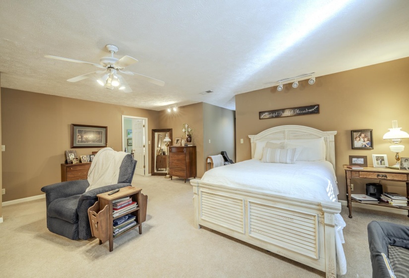 4375 STATE ROUTE 100 W HWY, Henderson, Tennessee 38340, 3 Bedroom Bedrooms, 14 Room Rooms,3.1 BathroomBathrooms,Residential,For Sale,STATE ROUTE 100 W,0,10229534