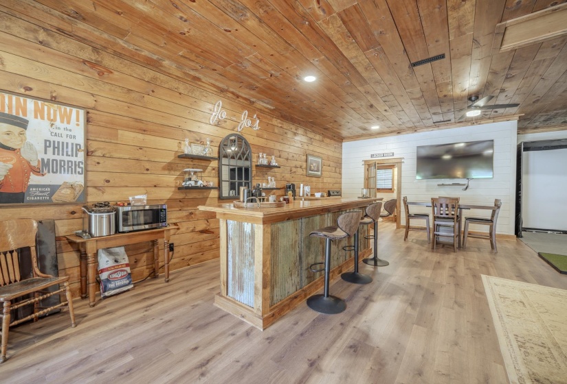 4375 STATE ROUTE 100 W HWY, Henderson, Tennessee 38340, 3 Bedroom Bedrooms, 14 Room Rooms,3.1 BathroomBathrooms,Residential,For Sale,STATE ROUTE 100 W,0,10229534