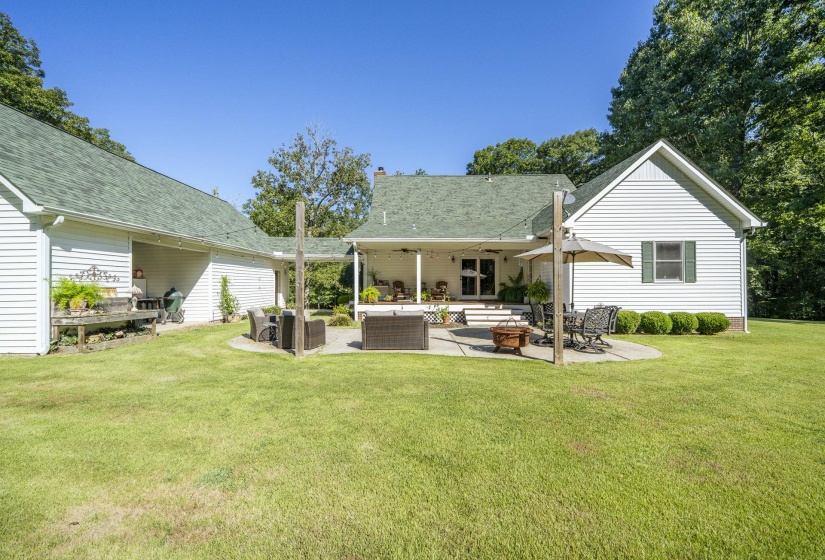 4375 STATE ROUTE 100 W HWY, Henderson, Tennessee 38340, 3 Bedroom Bedrooms, 14 Room Rooms,3.1 BathroomBathrooms,Residential,For Sale,STATE ROUTE 100 W,0,10229534