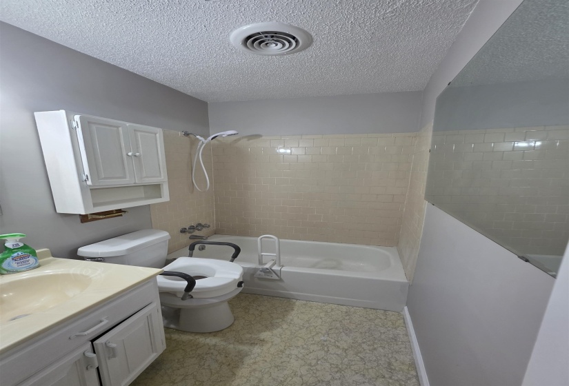 1404 CAMERON ST, Memphis, Tennessee 38106, 3 Bedroom Bedrooms, 6 Room Rooms,2 BathroomBathrooms,Rental Properties,For Sale,CAMERON,0,10229564