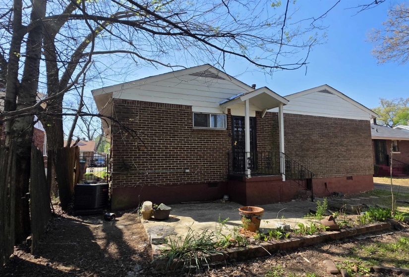 1404 CAMERON ST, Memphis, Tennessee 38106, 3 Bedroom Bedrooms, 6 Room Rooms,2 BathroomBathrooms,Rental Properties,For Sale,CAMERON,0,10229564