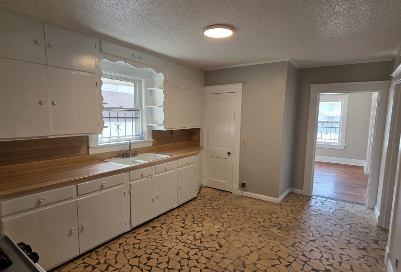 1404 CAMERON ST, Memphis, Tennessee 38106, 3 Bedroom Bedrooms, 6 Room Rooms,2 BathroomBathrooms,Rental Properties,For Sale,CAMERON,0,10229564