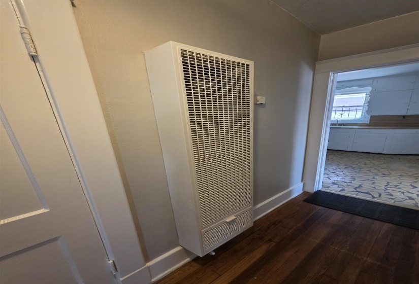 1404 CAMERON ST, Memphis, Tennessee 38106, 3 Bedroom Bedrooms, 6 Room Rooms,2 BathroomBathrooms,Rental Properties,For Sale,CAMERON,0,10229564