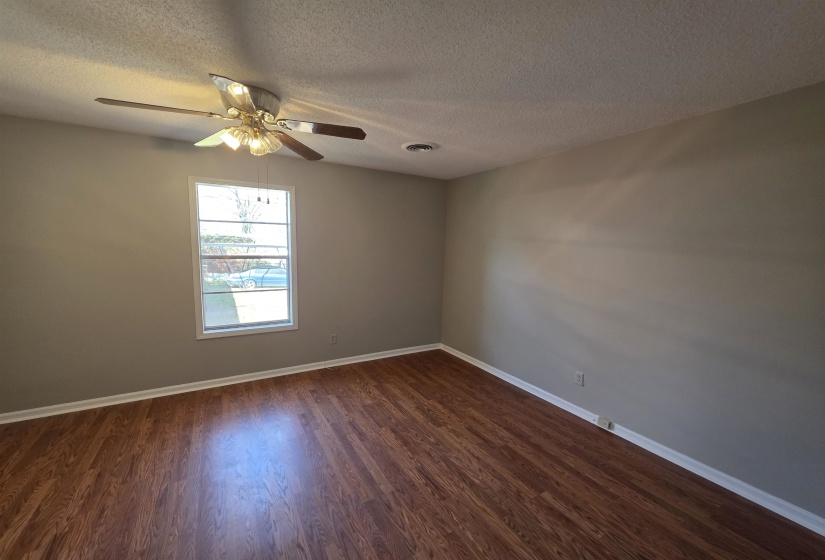1404 CAMERON ST, Memphis, Tennessee 38106, 3 Bedroom Bedrooms, 6 Room Rooms,2 BathroomBathrooms,Rental Properties,For Sale,CAMERON,0,10229564